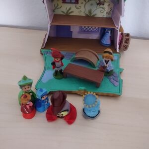 Disney Animators Collection Littles Sleeping Beauty Cottage Play Set Mini House